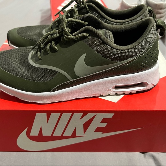 Nike air Max Thea women size 8.5 - Picture 2 of 3